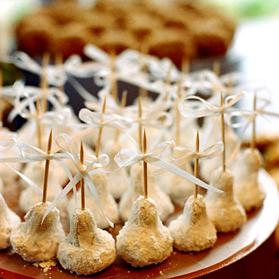 http://lamb411.com/wp-content/uploads/2009/01/tara-guerard-greek-sweets.jpg
